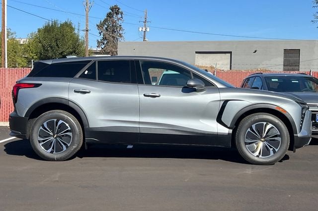 View vehicle photo 3