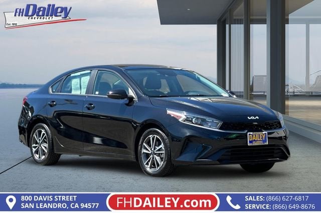  2022 Kia Forte LXS FWD   