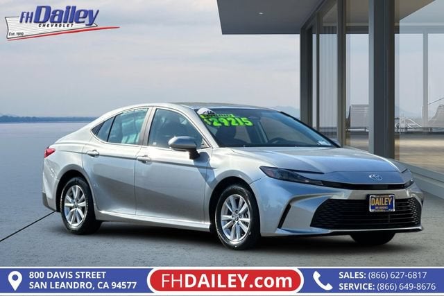 2025 Toyota Camry Celestial Silve Sedán Tracción delantera Automática
