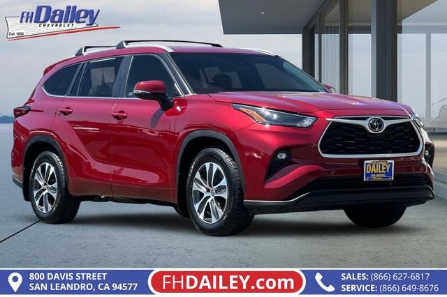Red (Ruby Flare Pear) 2023 Toyota Highlander SUV / Crossover Front-Wheel Drive Automatic