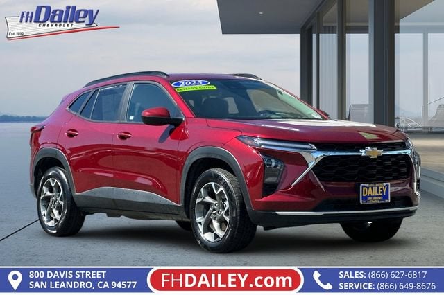 Red (Crimson Metallic) 2025 Chevrolet Trax SUV / Crossover Front-Wheel Drive Automatic