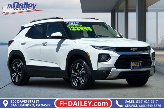 Summit White 2023 Chevrolet Trailblazer SUV / Crossover Four-Wheel Drive Automatic