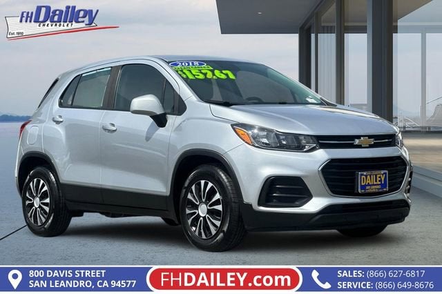 Silver Ice Metallic 2018 Chevrolet Trax LS FWD SUV / Crossover Front-Wheel Drive Automatic