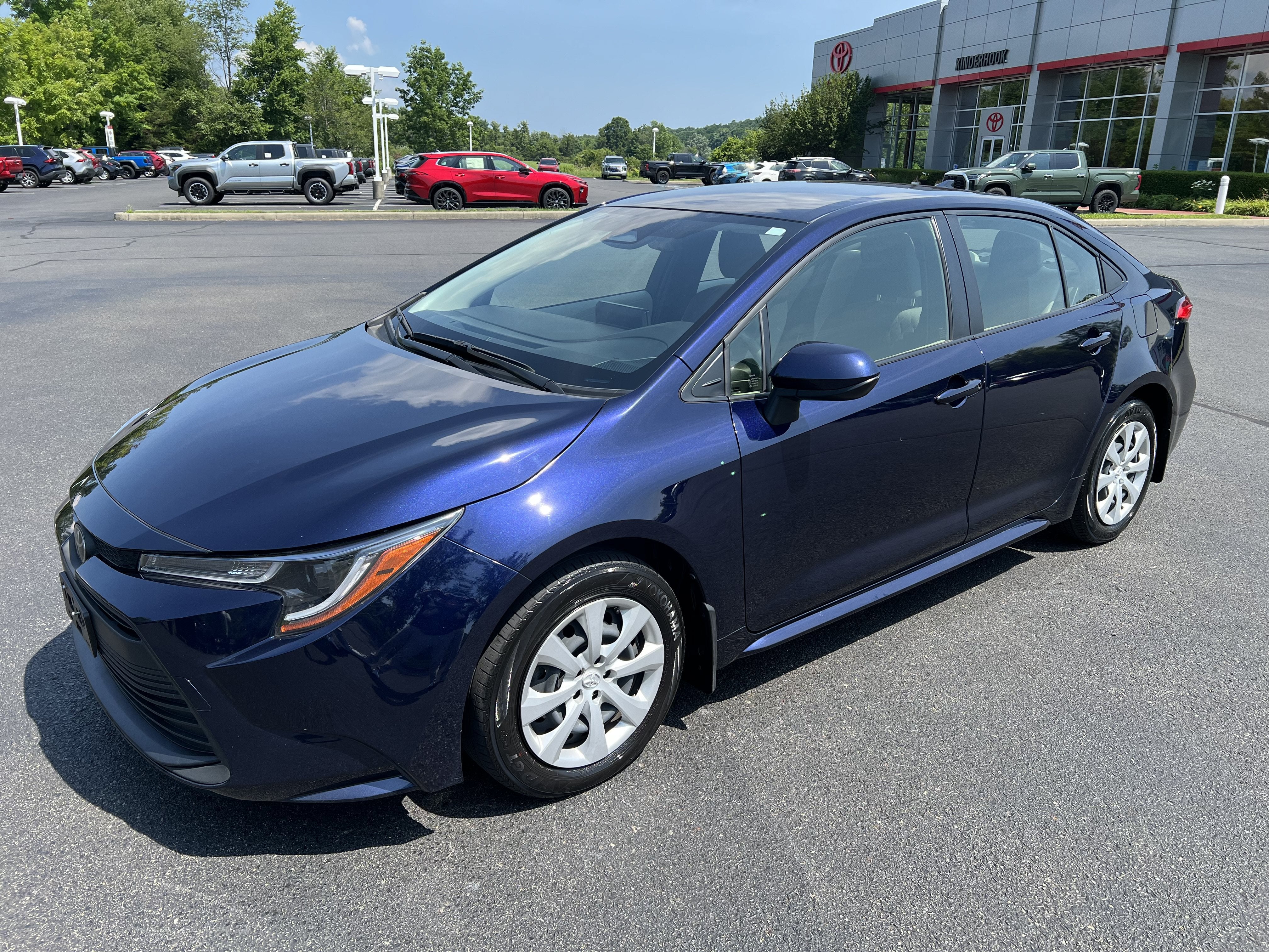  2023 Toyota Corolla LE FWD   