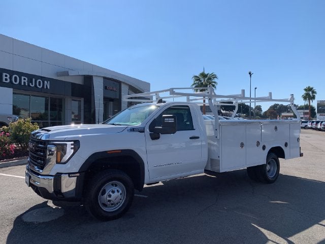 Summit White 2026 GMC Sierra 3500HD Chassis Pickup Truck 4X2 Automatic