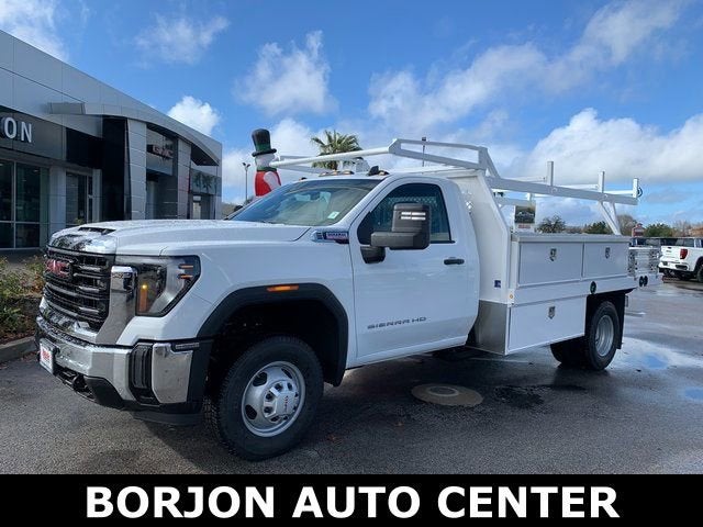Summit White 2026 GMC Sierra 3500HD Chassis Pickup Truck 4X2 Automatic