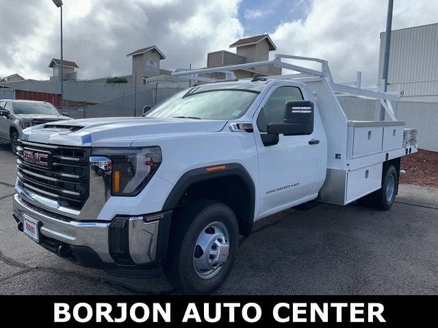 Summit White 2026 GMC Sierra 3500HD Chassis Pickup Truck 4X2 Automatic