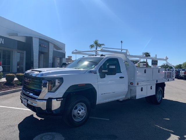 Summit White 2026 GMC Sierra 3500HD Chassis Pickup Truck Four-Wheel Drive Automatic