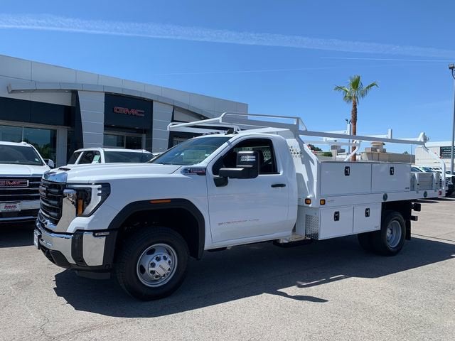 Summit White 2026 GMC Sierra 3500HD Chassis Pickup Truck Four-Wheel Drive Automatic