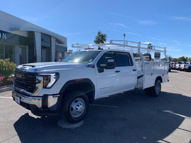 Summit White 2026 GMC Sierra 3500HD Chassis Pickup Truck 4X2 Automatic