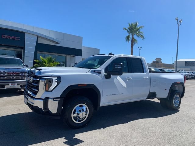 Summit White 2026 GMC Sierra 3500HD Pickup Truck Four-Wheel Drive Automatic