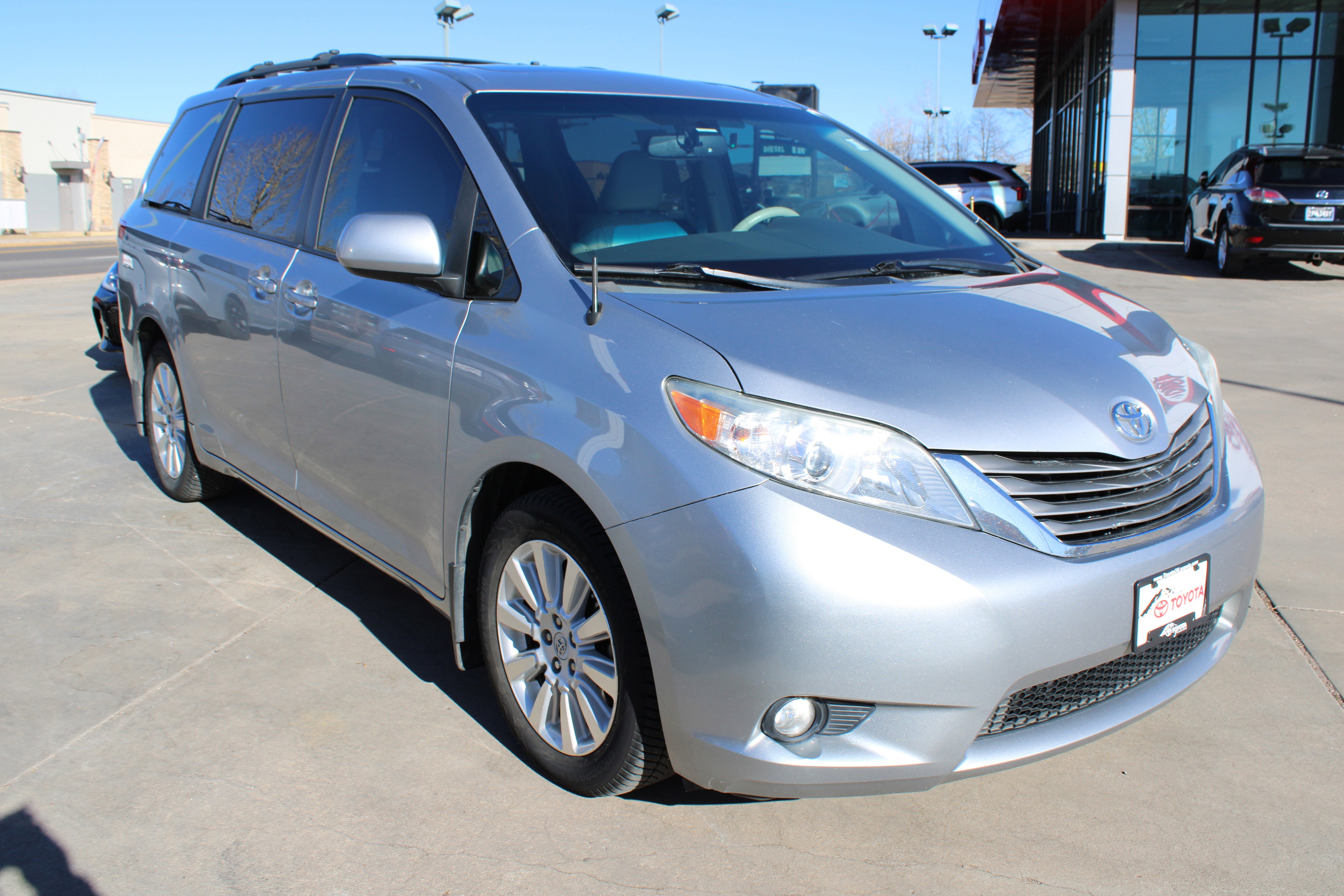 2012 Toyota Sienna XLE 7-Passenger AWD