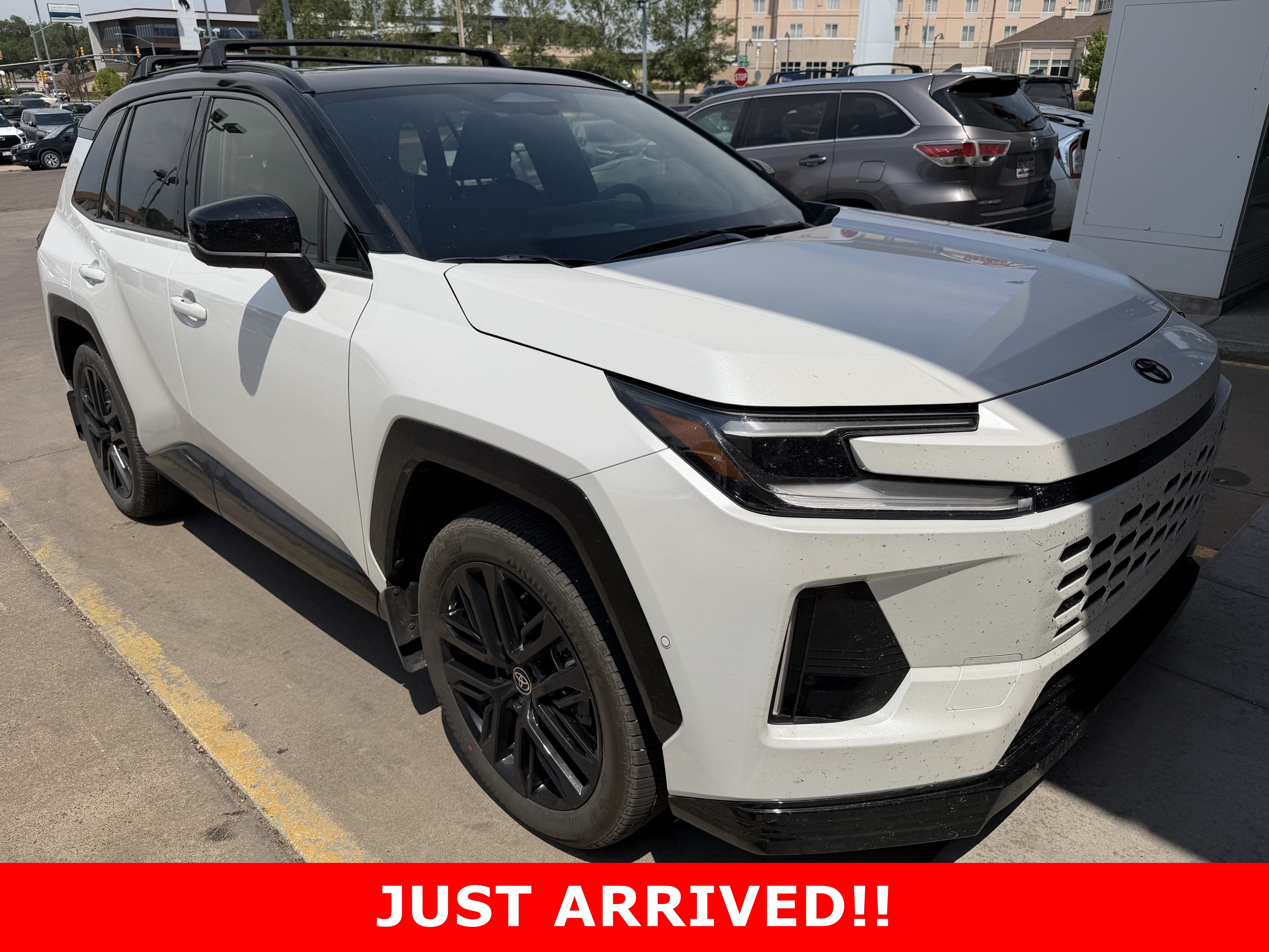 Wind Chill Pearl/Midnight 2026 Toyota RAV4 SUV / Crossover All-Wheel Drive Continuously Variable Transmission
