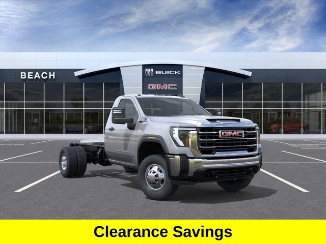 Sterling Metallic 2026 GMC Sierra 3500HD Chassis Pickup Truck Four-Wheel Drive Automatic