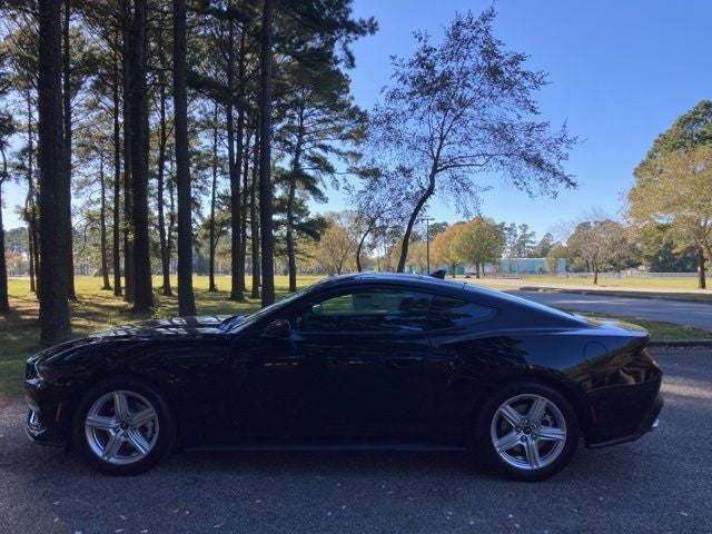 2026 Ford Mustang ECOBOOST 2dr Car Slide 4