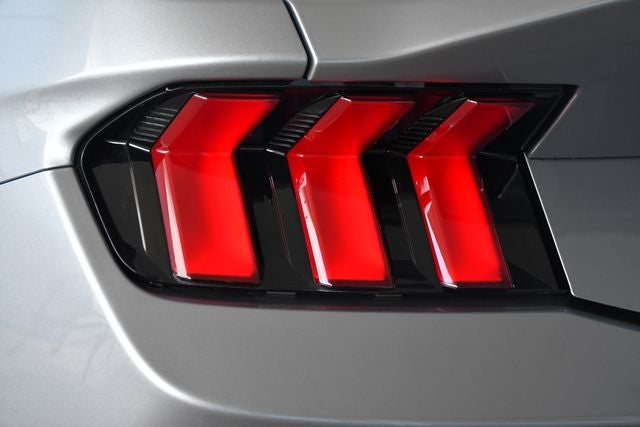 2026 Ford Mustang GT PREMIUM SUPER SNAKE Convertible Slide 11
