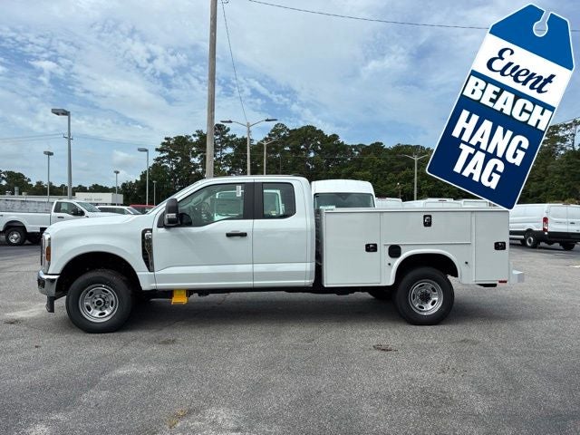 2026 Ford F-250SD XL Extended Cab Pickup Slide 4