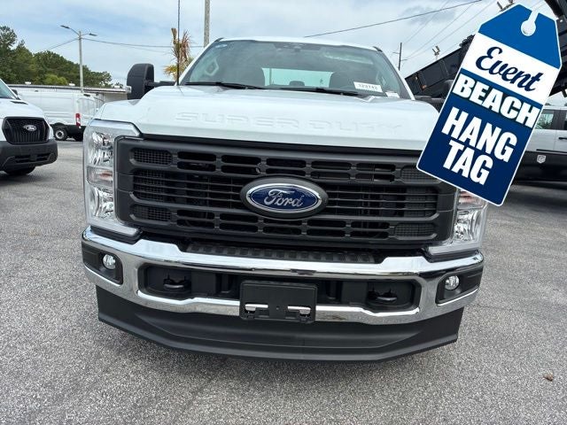 2026 Ford F-250SD XL Extended Cab Pickup Slide 6