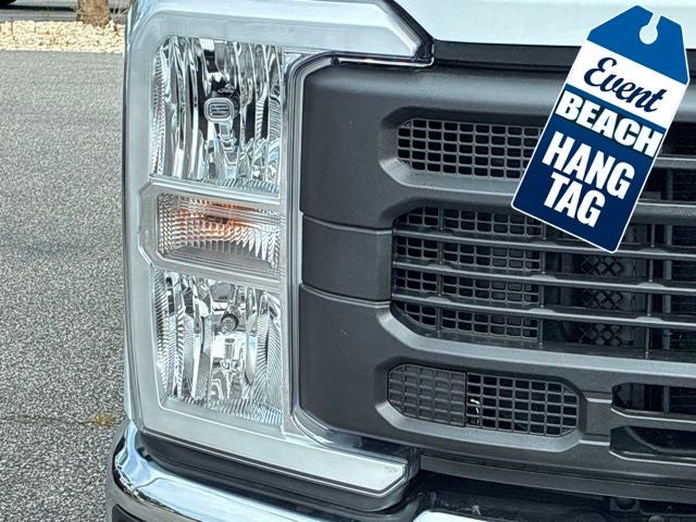 2026 Ford F-250SD XL Extended Cab Pickup Slide 7