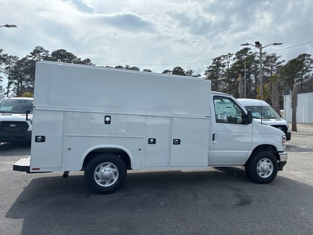 2026 Ford E-350SD BASE CUTAWAY Specialty Vehicle Slide 0