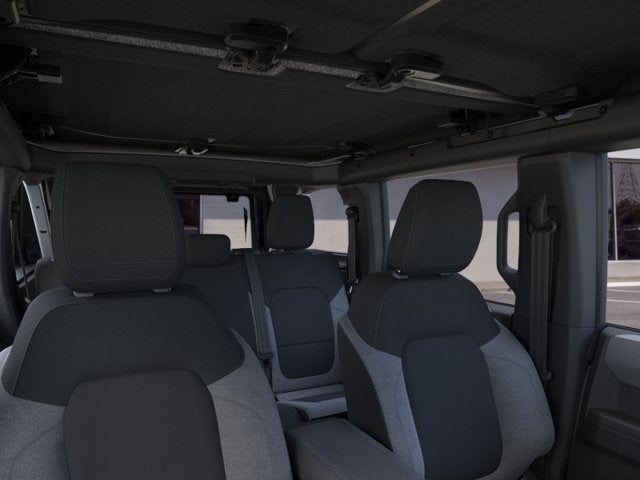 2026 Ford Bronco BIG BEND Convertible Slide 10