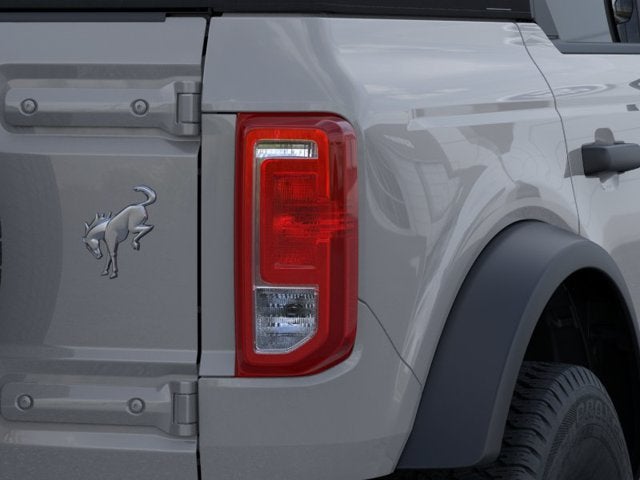 2026 Ford Bronco BIG BEND Convertible Slide 21