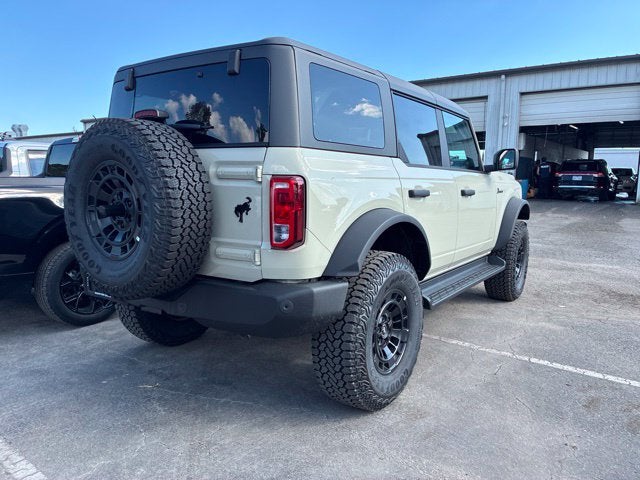 2026 Ford Bronco BIG BEND Convertible Slide 2
