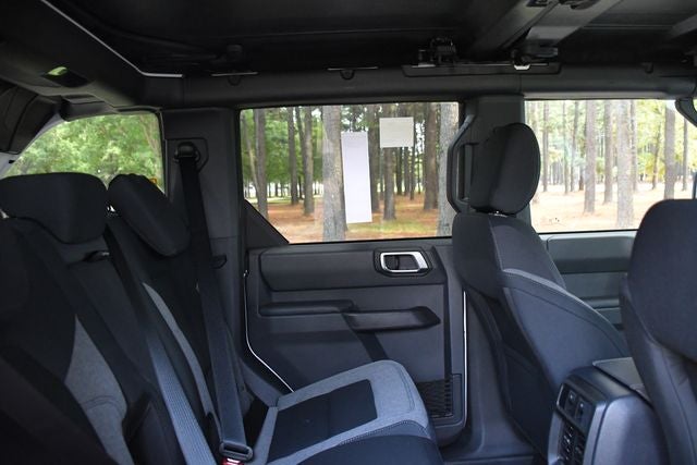 2026 Ford Bronco BIG BEND Convertible Slide 23