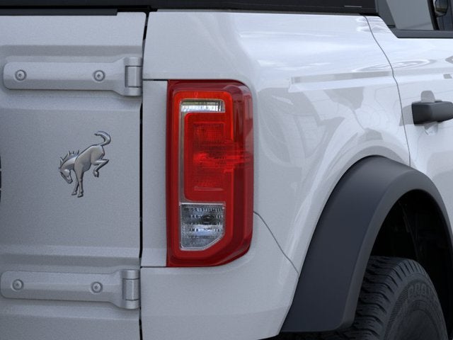 2026 Ford Bronco BIG BEND Convertible Slide 21