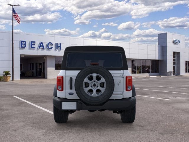 2026 Ford Bronco BIG BEND Convertible Slide 3