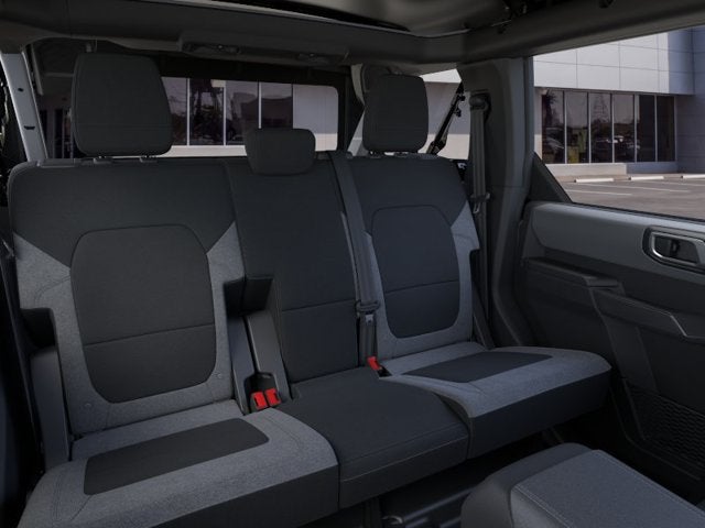 2026 Ford Bronco BIG BEND Convertible Slide 9