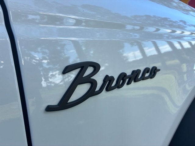 2026 Ford Bronco BIG BEND MATTE BLACK PACKAGE Convertible Slide 16