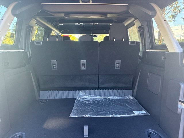 2026 Ford Bronco BIG BEND MATTE BLACK PACKAGE Convertible Slide 17
