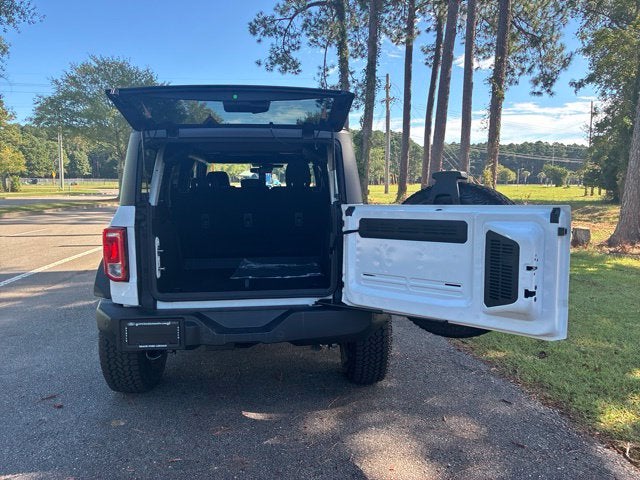 2026 Ford Bronco BIG BEND MATTE BLACK PACKAGE Convertible Slide 18