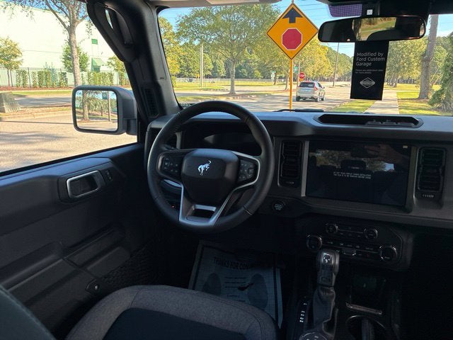 2026 Ford Bronco BIG BEND MATTE BLACK PACKAGE Convertible Slide 25