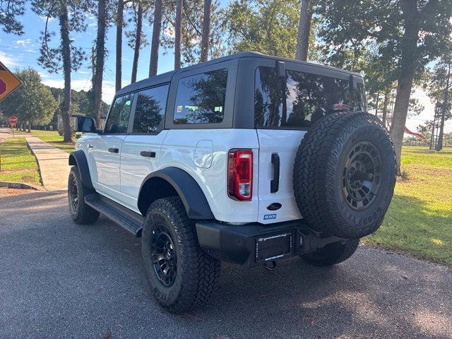 2026 Ford Bronco BIG BEND MATTE BLACK PACKAGE Convertible Slide 3