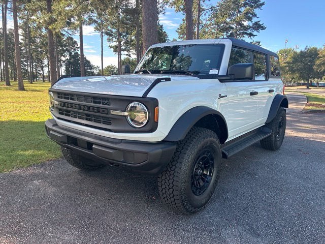 2026 Ford Bronco BIG BEND MATTE BLACK PACKAGE Convertible Slide 5