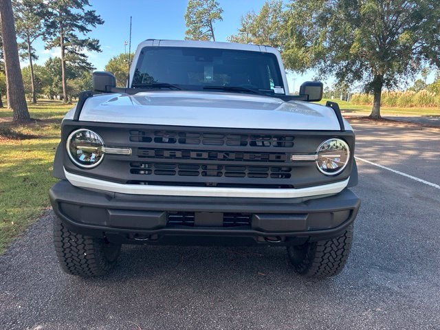2026 Ford Bronco BIG BEND MATTE BLACK PACKAGE Convertible Slide 6
