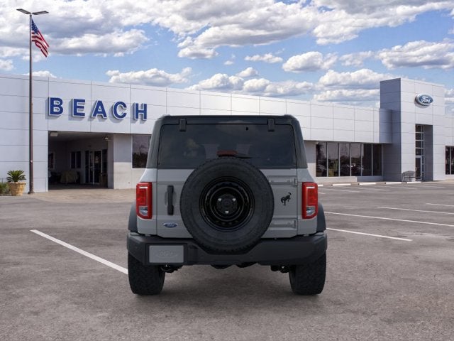 2026 Ford Bronco BIG BEND Convertible Slide 3