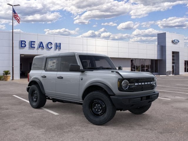 2026 Ford Bronco BIG BEND Convertible Slide 5