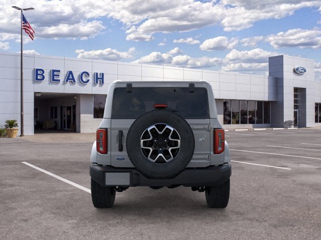 2026 Ford Bronco OUTER BANKS Convertible Slide 3