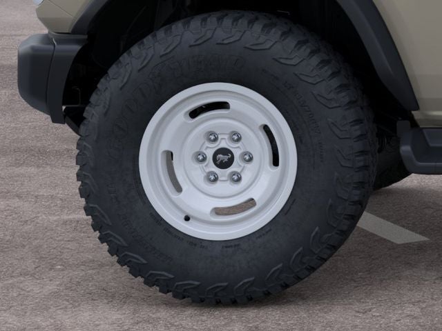 2026 Ford Bronco HERITAGE EDITION Convertible Slide 19