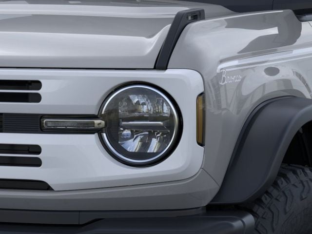 2026 Ford Bronco HERITAGE EDITION Convertible Slide 18