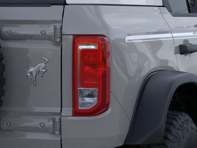 2026 Ford Bronco HERITAGE EDITION Convertible Slide 21