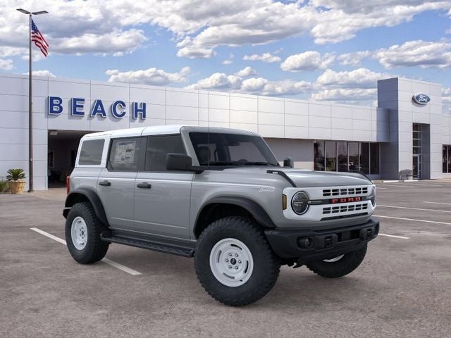 2026 Ford Bronco HERITAGE EDITION Convertible Slide 5