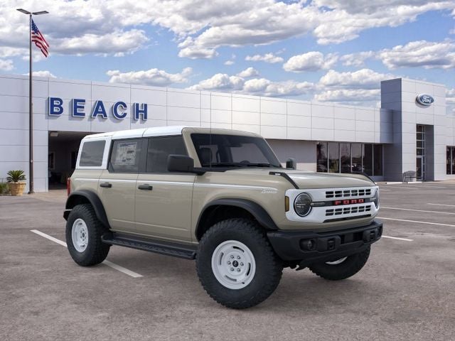 2026 Ford Bronco HERITAGE EDITION Convertible Slide 5