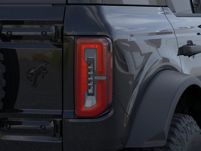 2026 Ford Bronco BADLANDS Convertible Slide 21