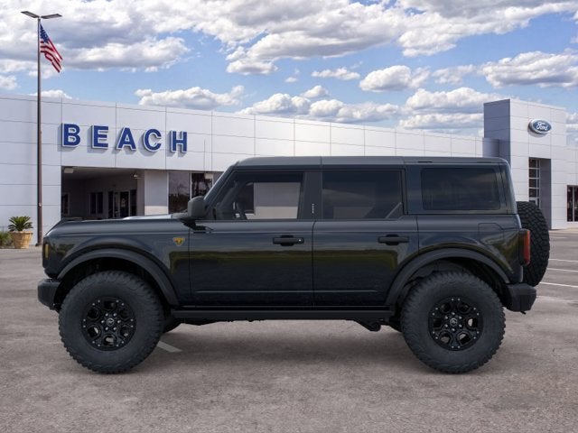 2026 Ford Bronco BADLANDS Convertible Slide 1