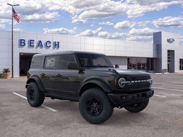 2026 Ford Bronco BADLANDS Convertible Slide 5