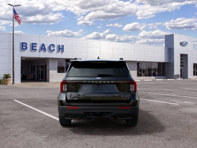 2027 Ford Explorer ACTIVE SUV Slide 3